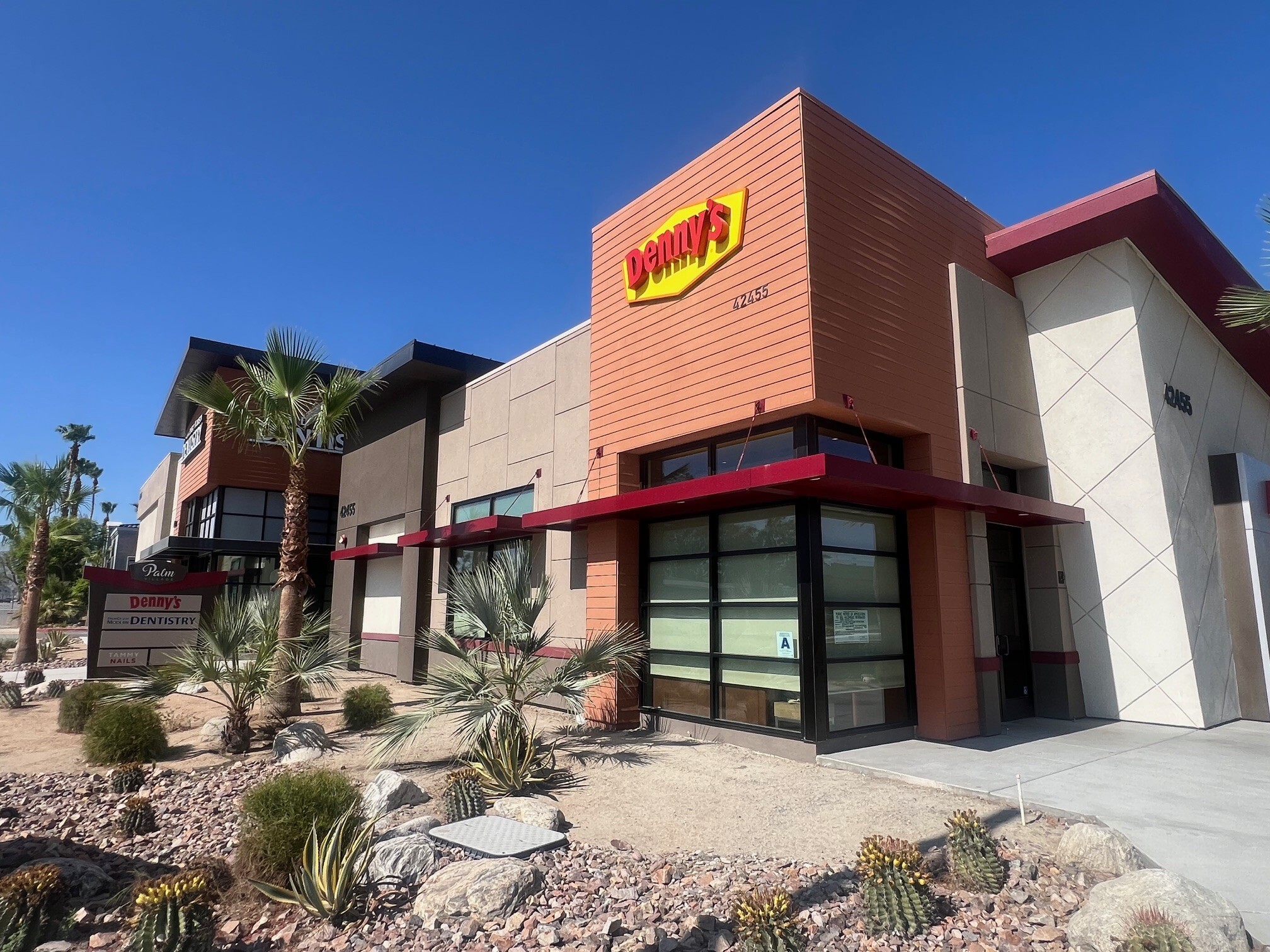 42455 Washington St, Palm Desert, CA for Rent
