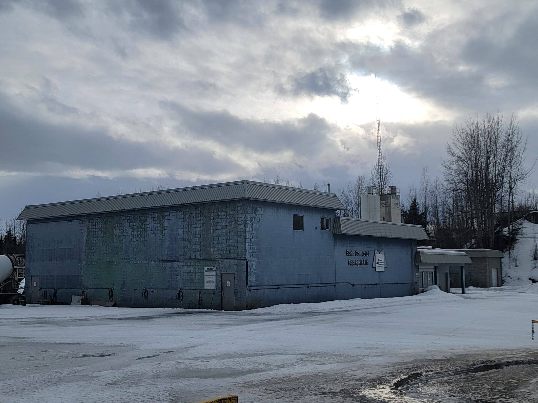 801 Mill rd, Mackenzie, BC for Sale