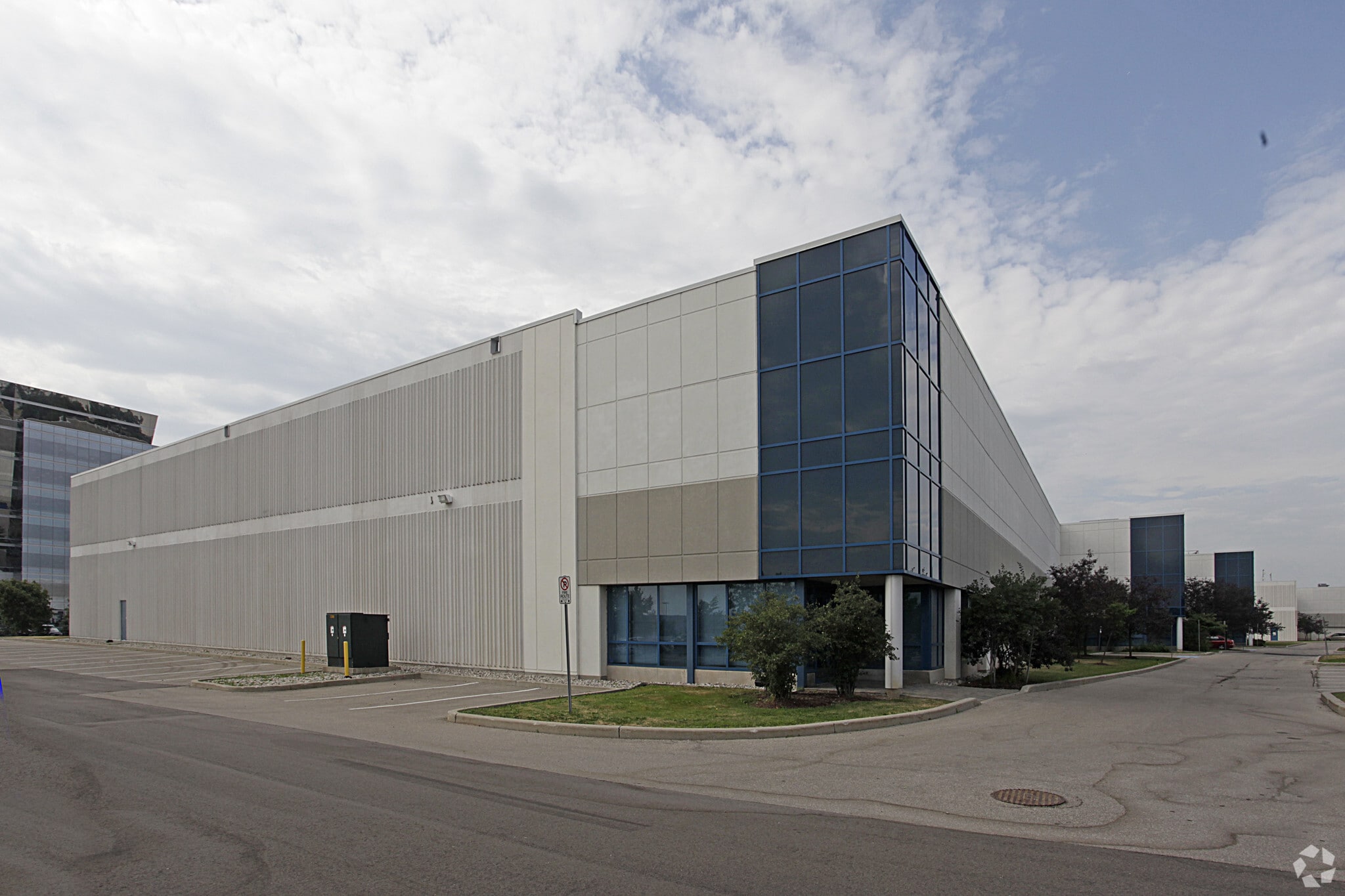 2905 Bristol Cir, Oakville, ON for Rent