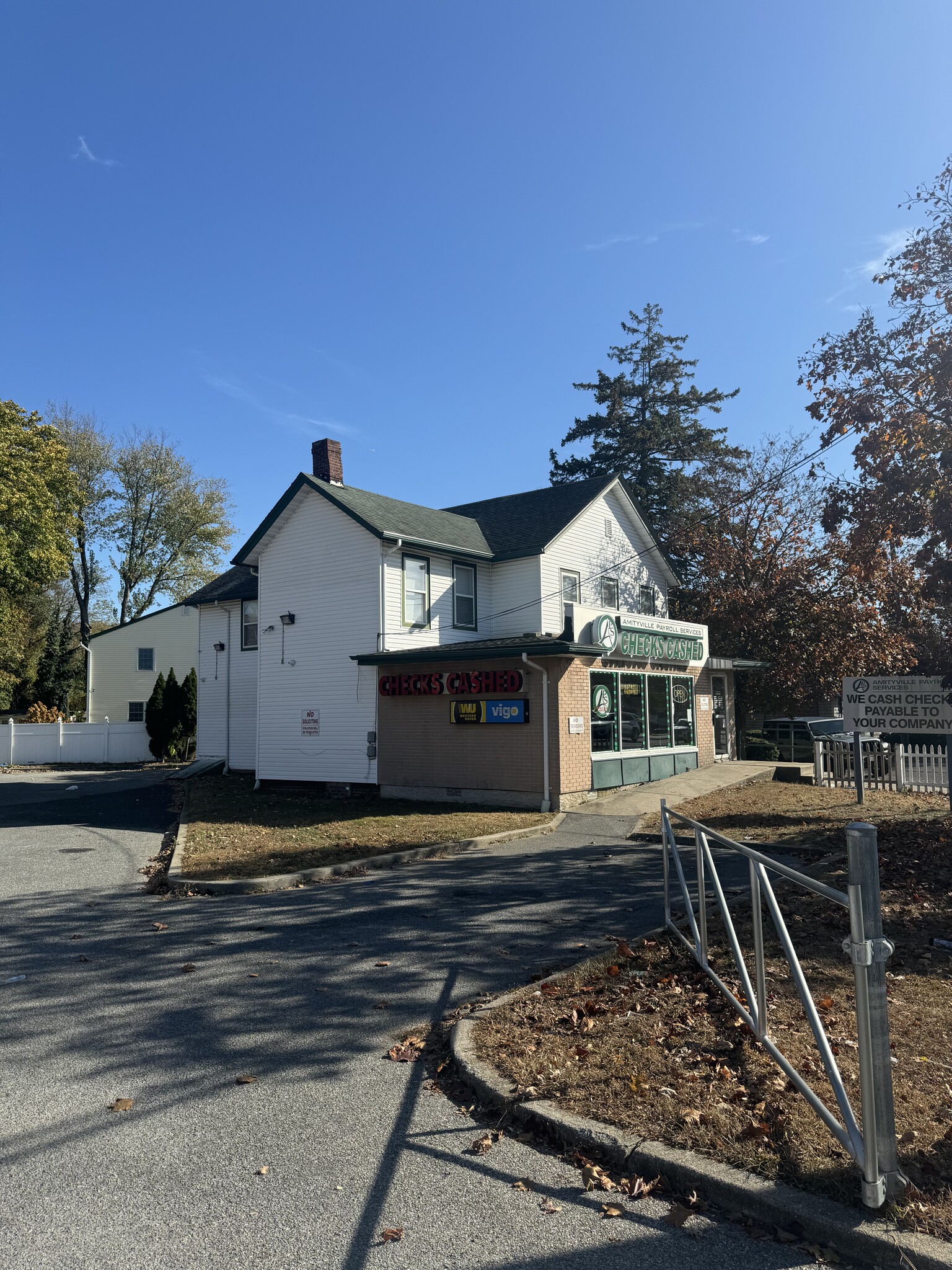 575 Broadway, Amityville, NY for Sale