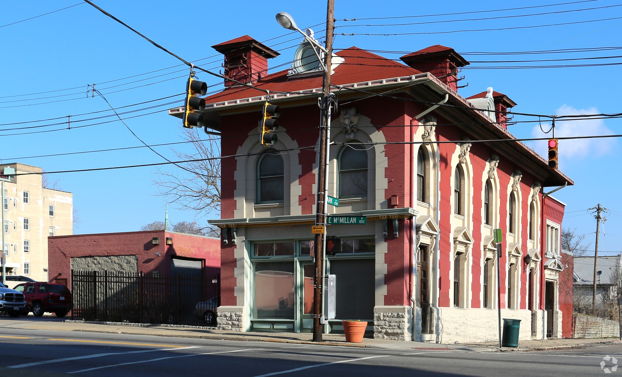 1050 E McMillan St, Cincinnati, OH for Sale