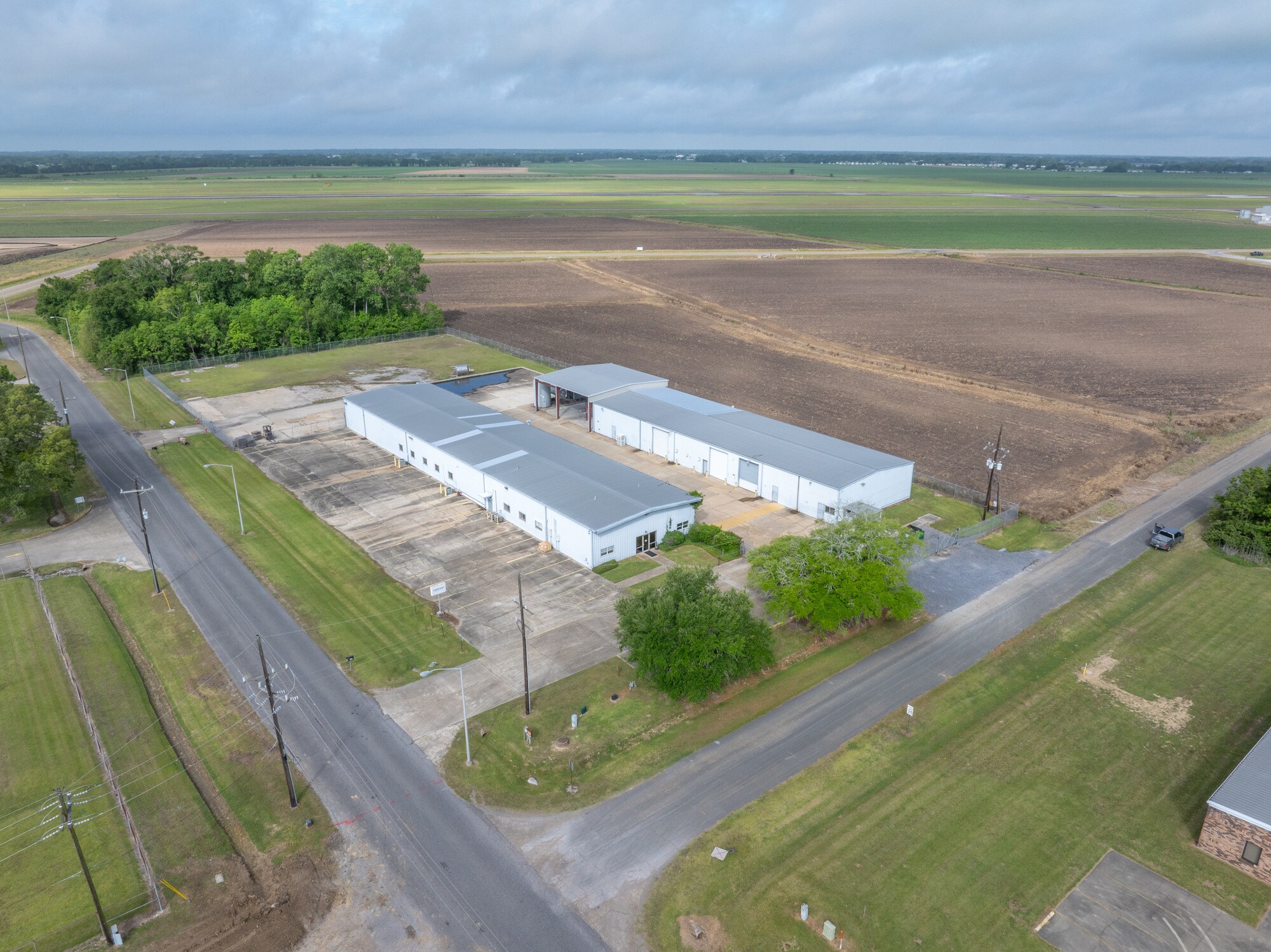 718 Hangar Dr, New Iberia, LA for Sale