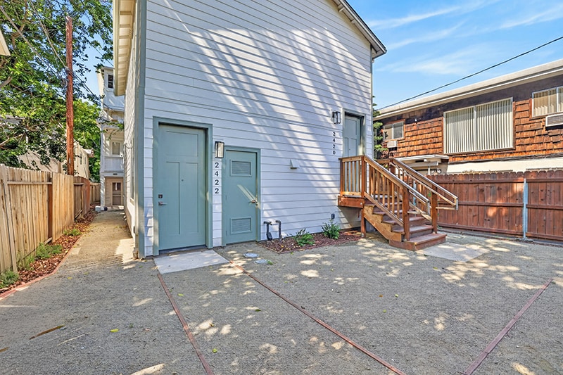 2423 L St, Sacramento, CA for Sale