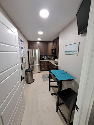 Pensacola, FL Office/Medical - 4400 Bayou Blvd