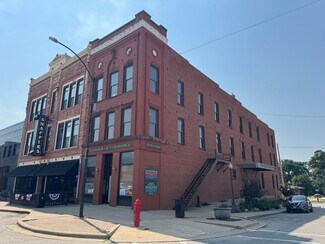 Clinton, IL Office - 100 S Center St