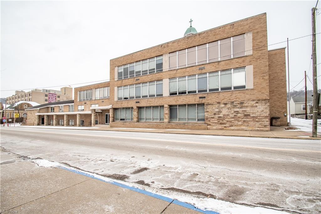 335 W 5th St, East Liverpool, OH for Sale