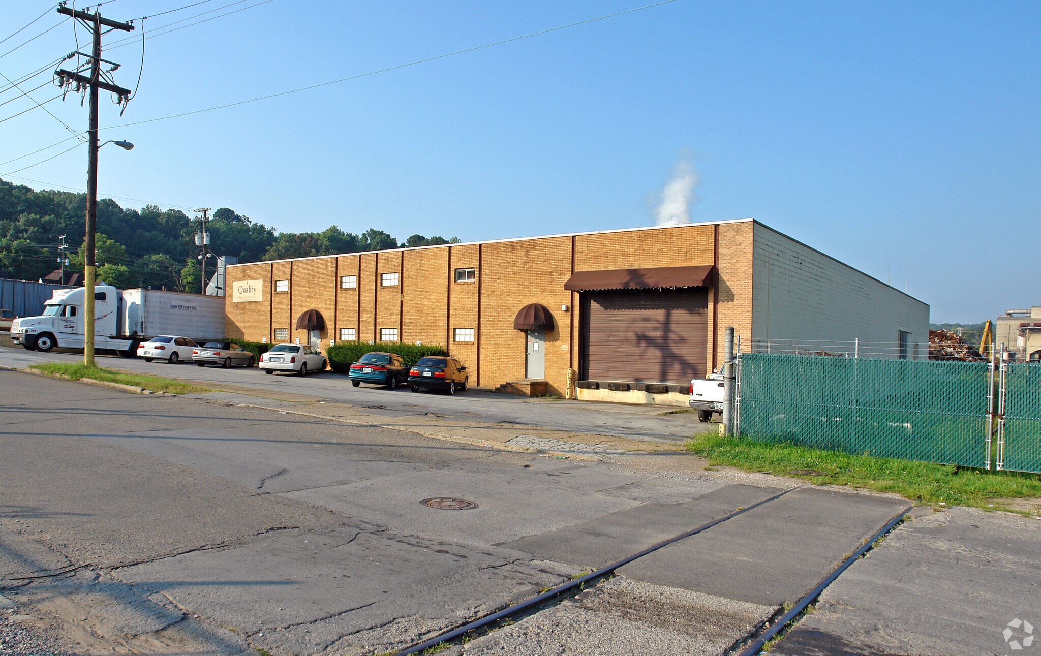 2425 Burnside St, Knoxville, TN for Rent