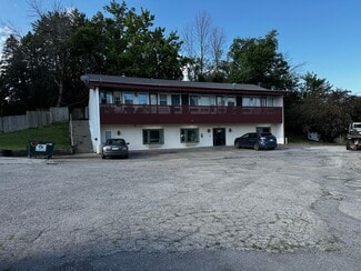 Des Moines, IA Apartments - 2701-2727 Hubbell Ave