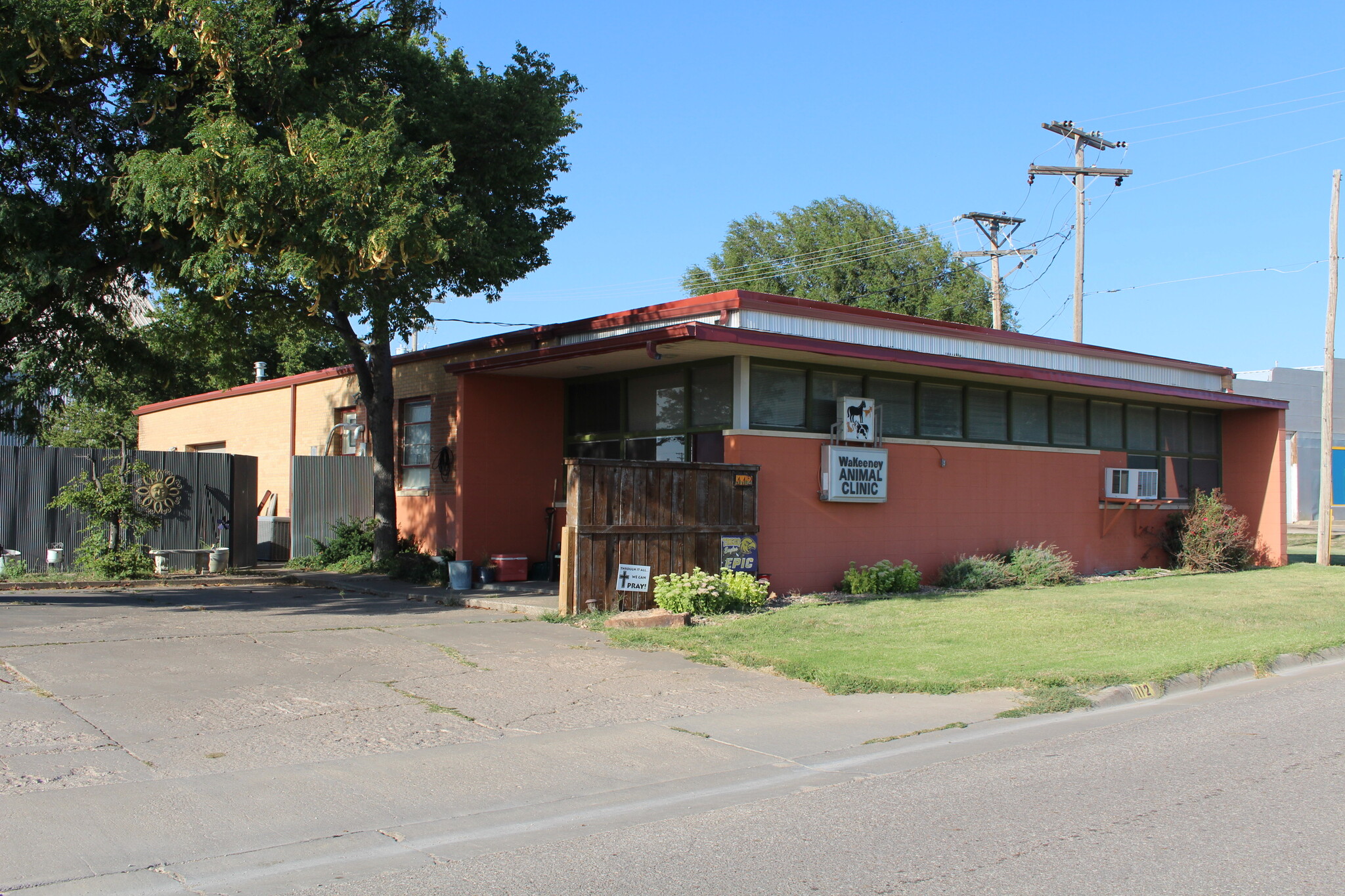 112 Barclay Ave, Wa Keeney, KS for Sale