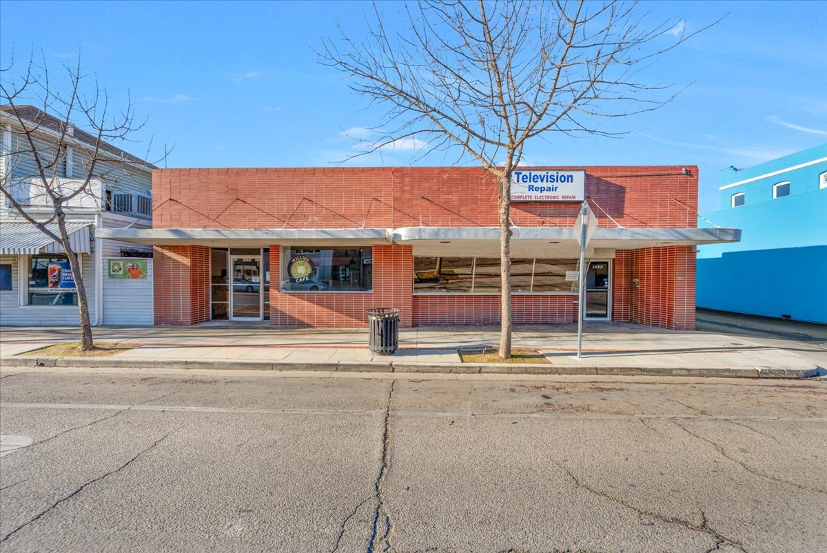 1623 11th St, Reedley, CA for Rent