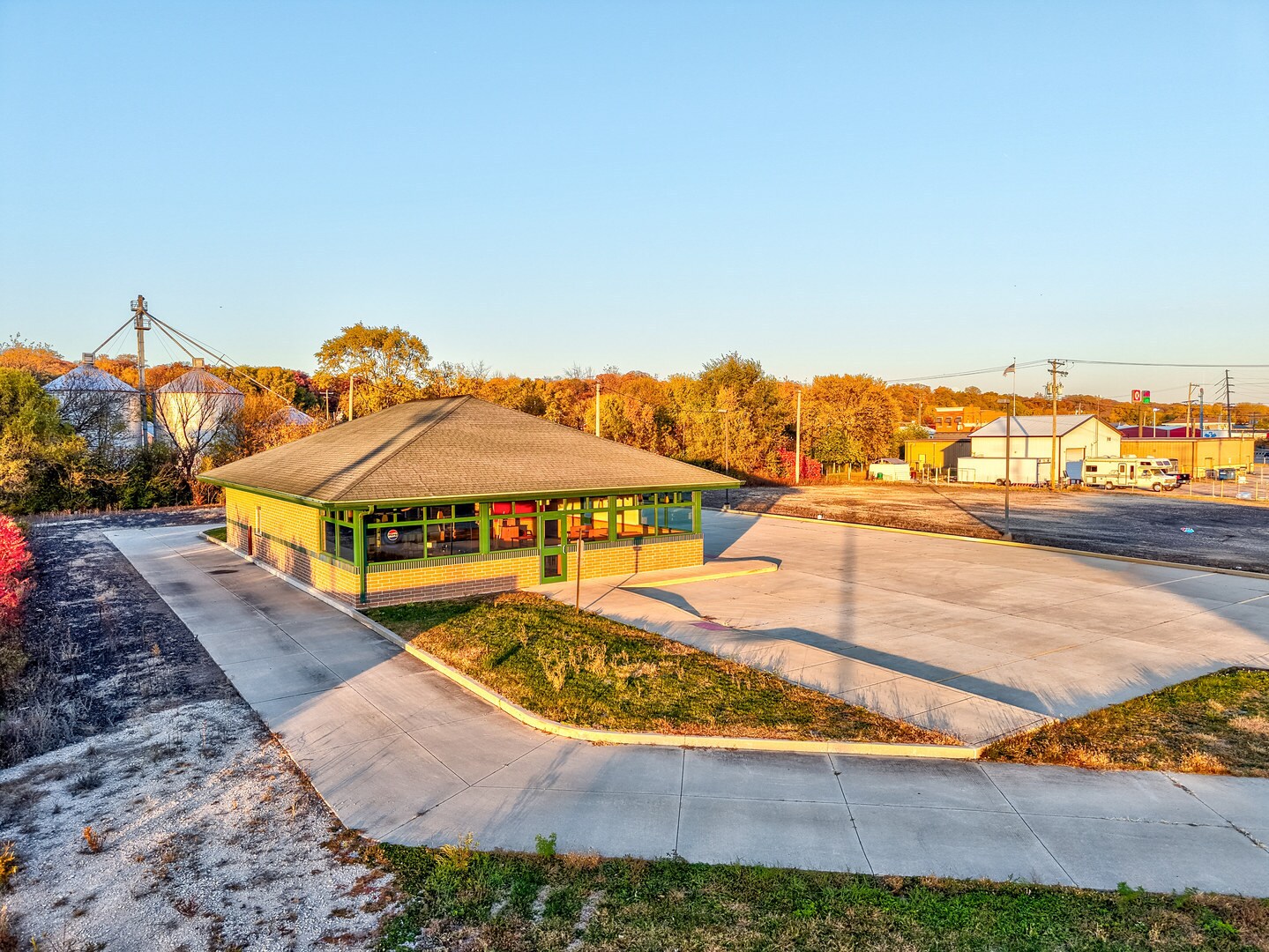 237 Commercial St, Marseilles, IL for Sale