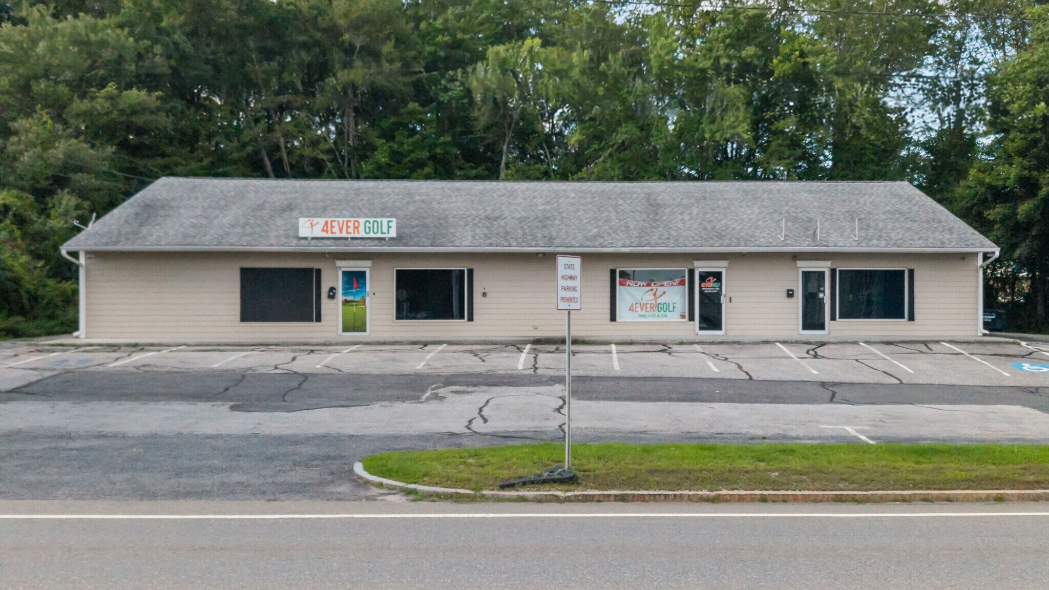 184 W Main St, Dudley, MA for Sale