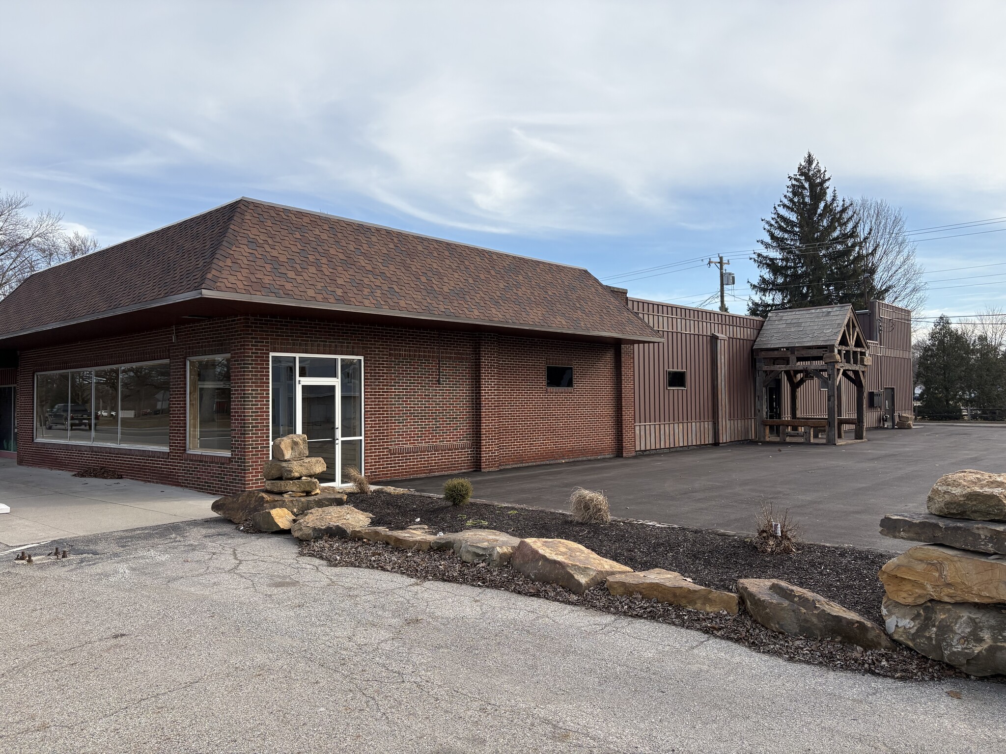 901 E 9th St, Rochester, IN for Sale
