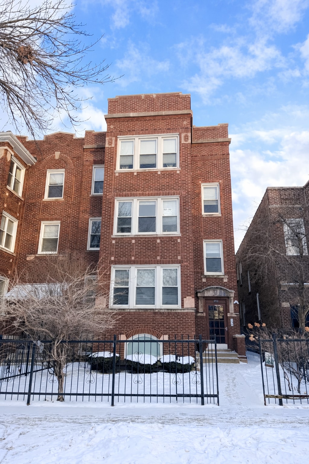 4733 N Washtenaw Ave, Chicago, IL for Sale