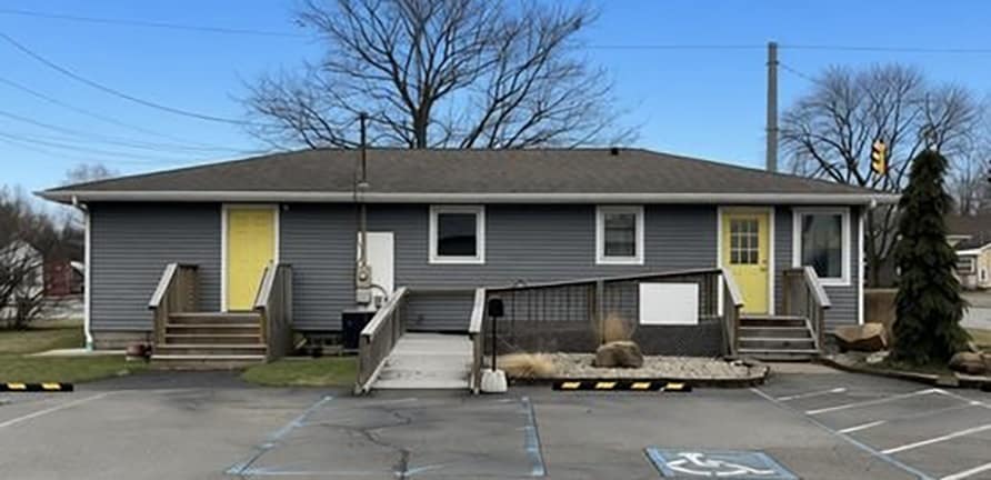 308 S Scott St, Warsaw, IN for Rent
