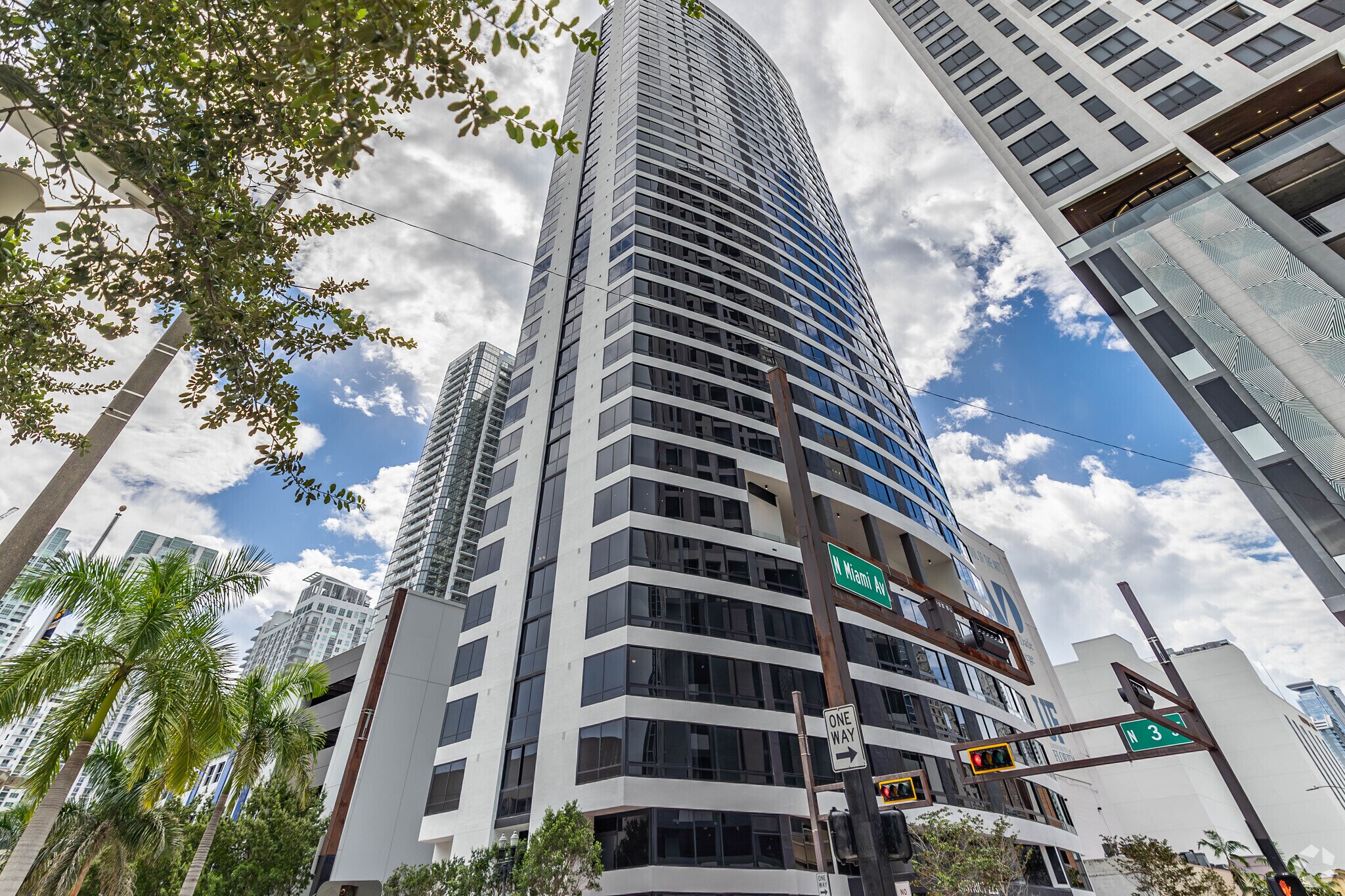 225-233 N Miami Ave, Miami, FL for Sale