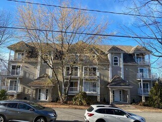 Ste-Adèle, QC Apartments - 165-171 Rue Lesage