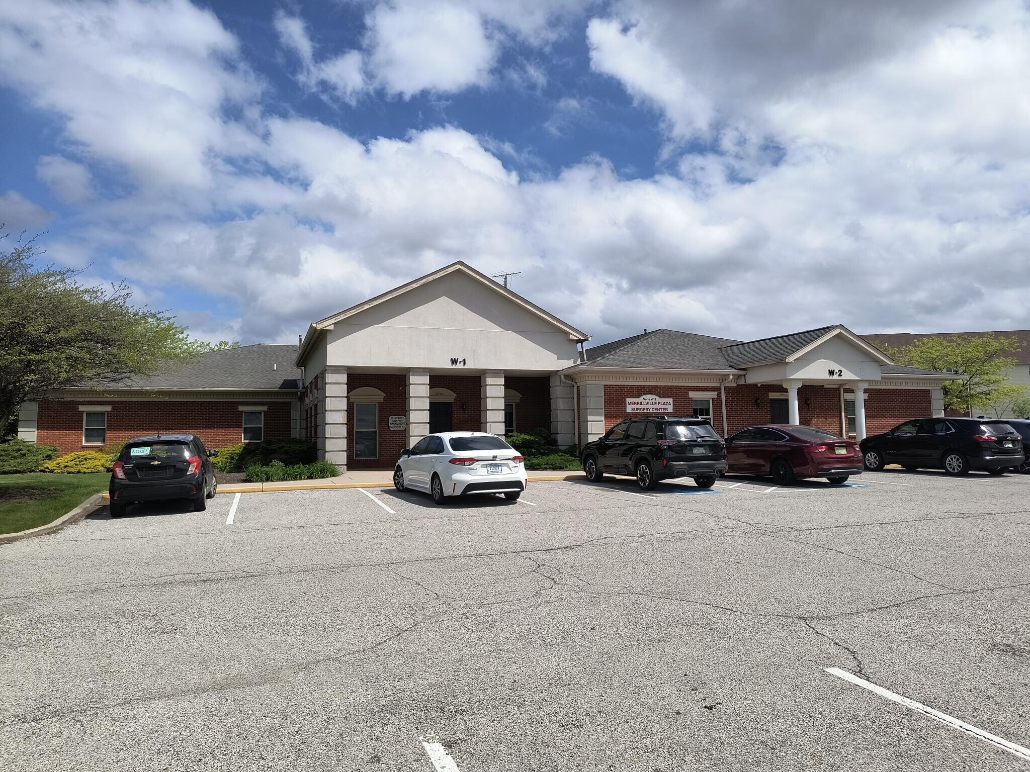 255 E 90th Dr, Merrillville, IN for Rent