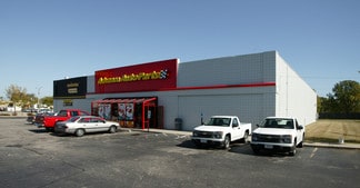 Milwaukee, WI Retail - 4320 S 27th