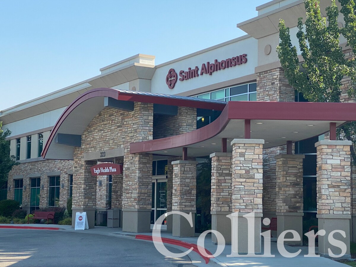 323 E Riverside Dr, Eagle, ID for Rent