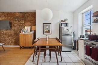 Brooklyn, NY Apartments - 288 McGuinness Blvd