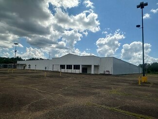 West Point, MS Freestanding - 124 Winchester Dr