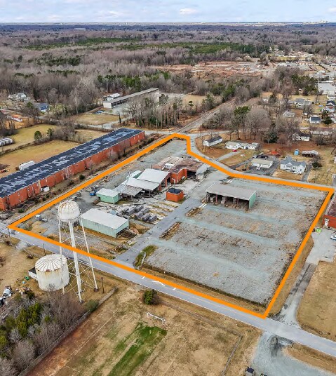 1221 Thrower Rd, Pleasant Garden, NC for Sale