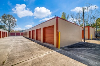 Liberty, TX Self-Storage Facilities - 2002 N Main St