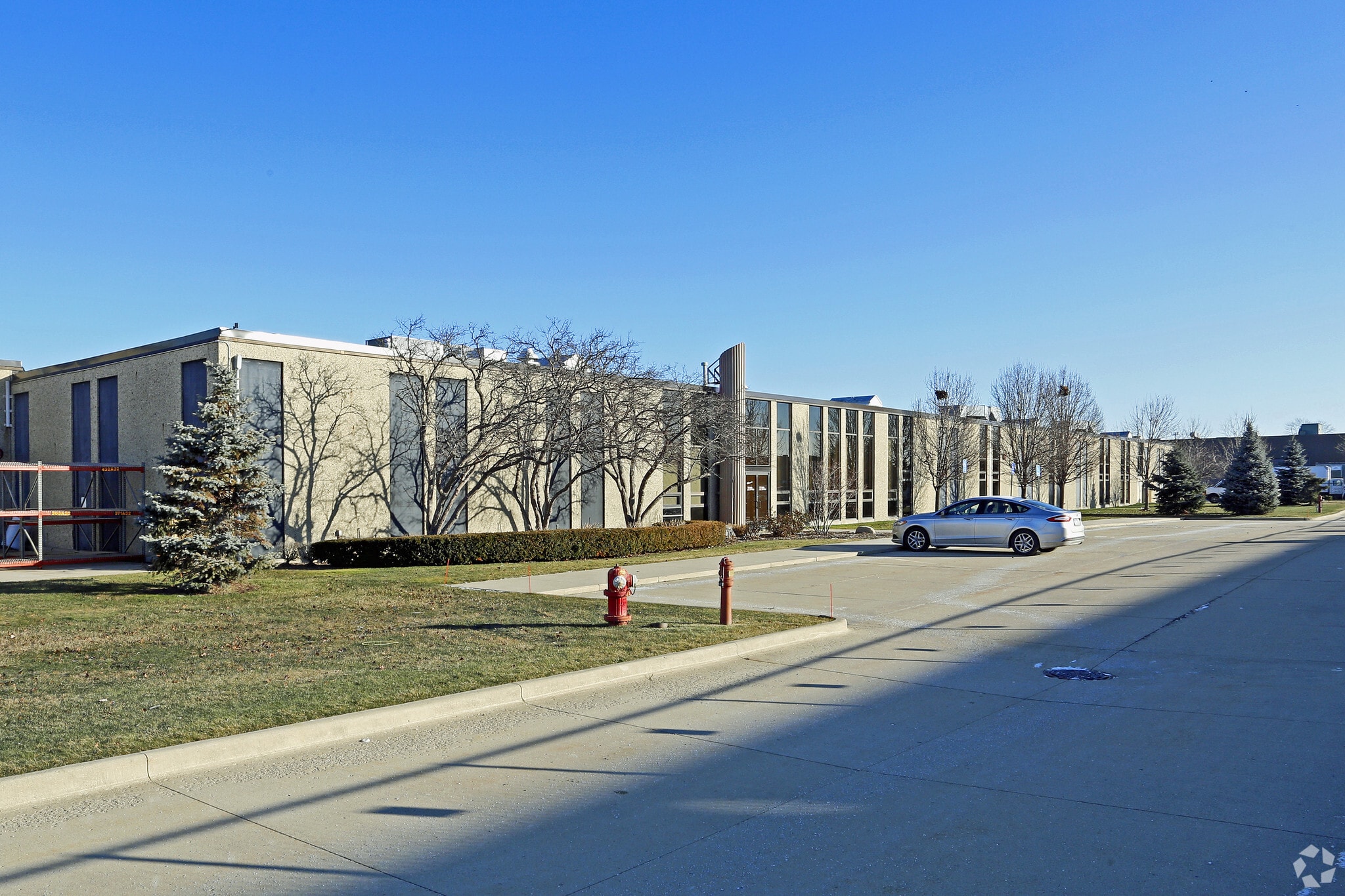 32900 N Avis Dr, Madison Heights, MI for Rent