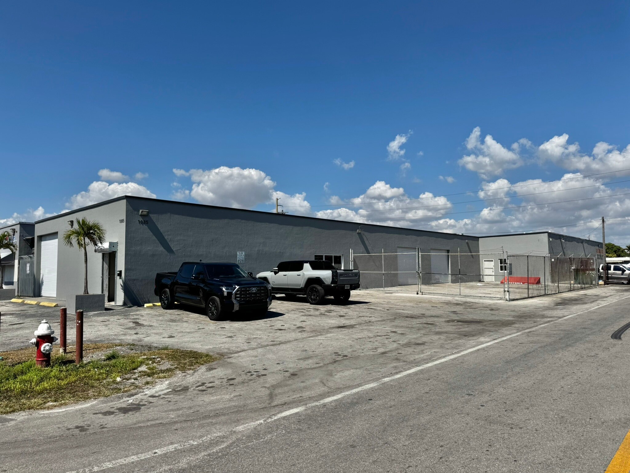 1080-1090 E 17th St, Miami, FL for Rent