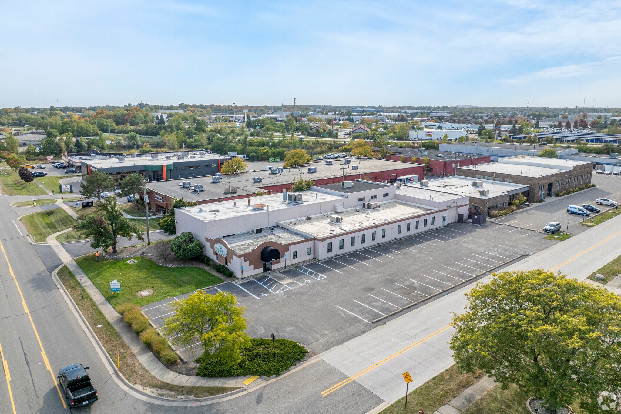24435 Halsted Rd, Farmington Hills, MI for Sale
