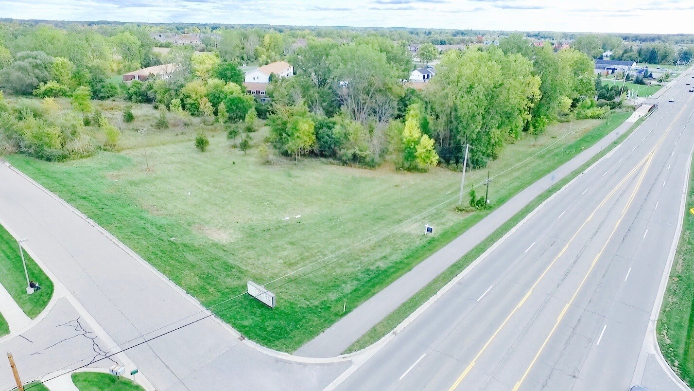 1240 N Irish Rd, Davison, MI for Sale