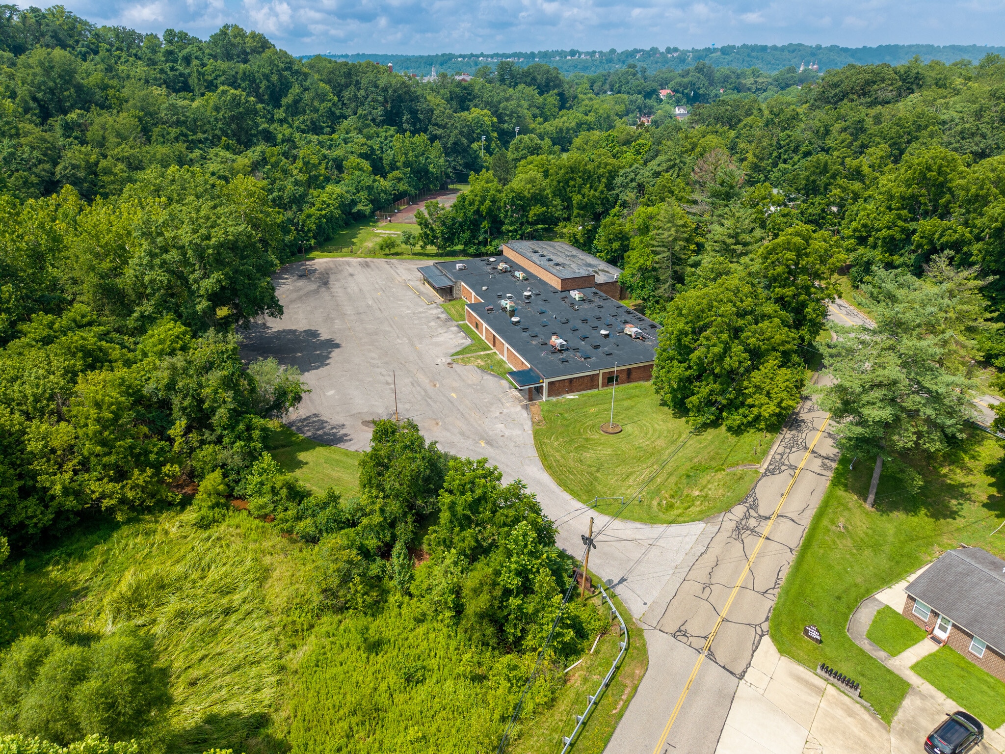 700 Channel Ln, Marietta, OH for Rent