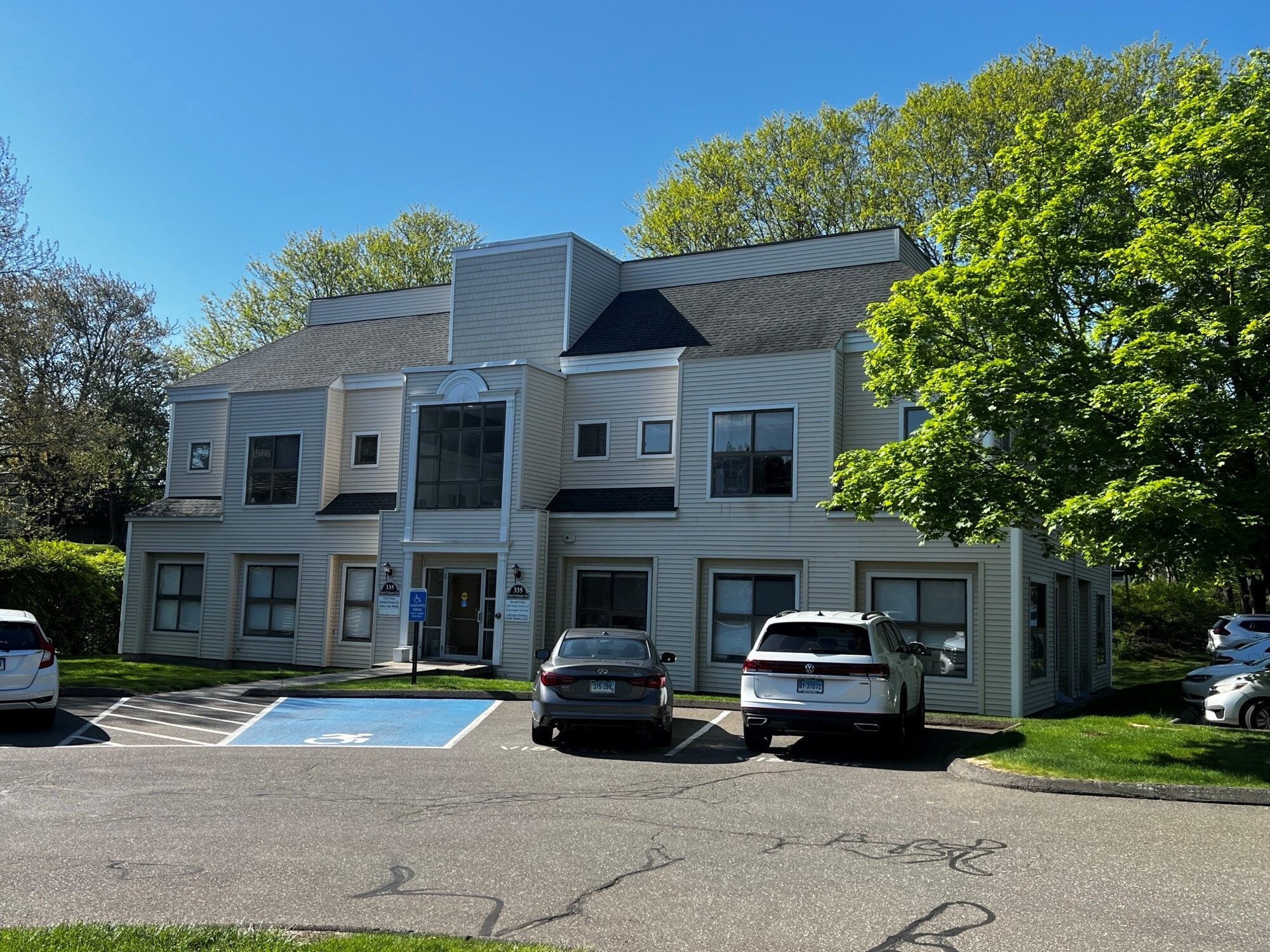 335 Highland Ave, Cheshire, CT for Sale
