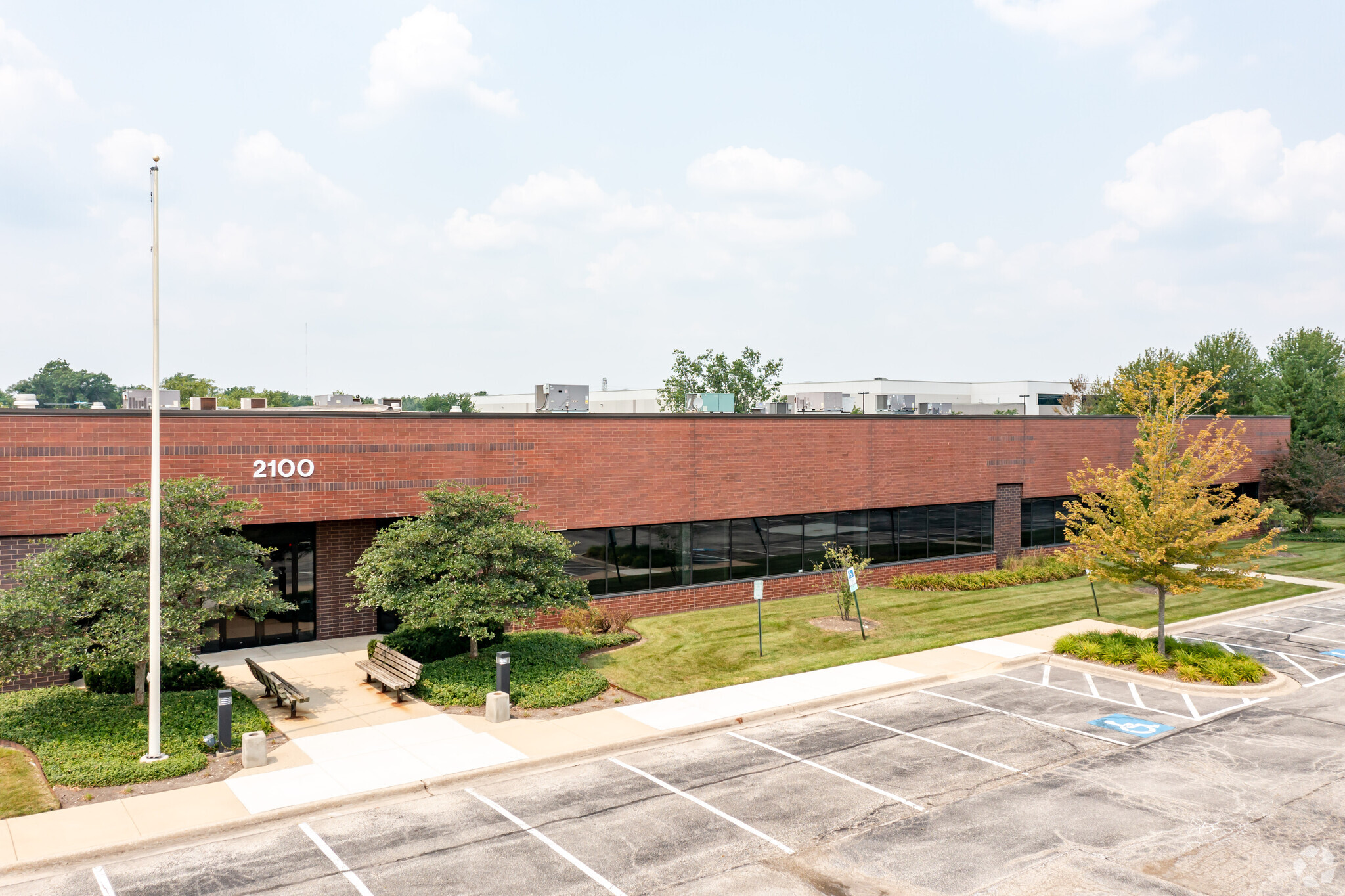 2100 Corporate Dr, Addison, IL for Rent