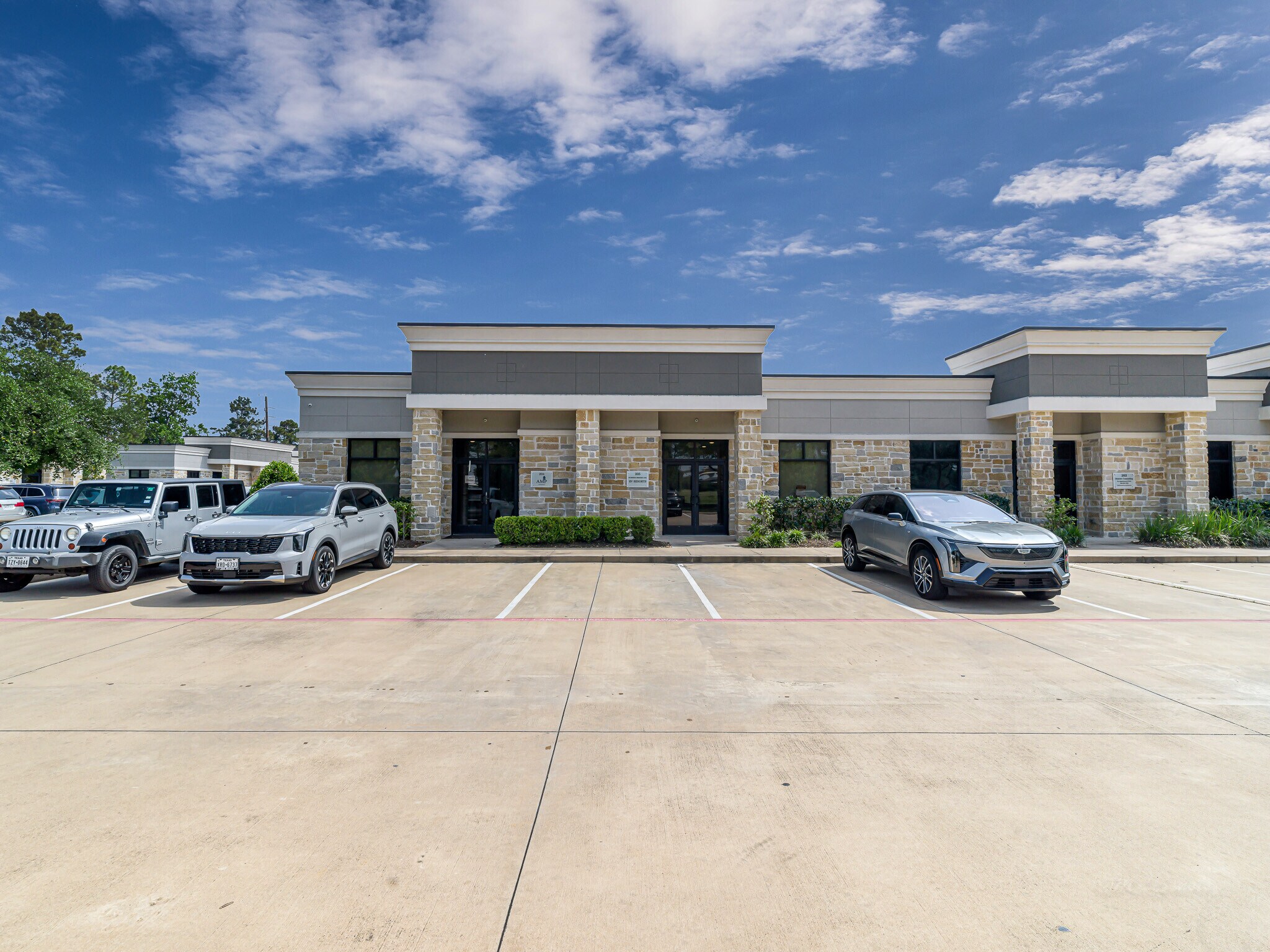 633 E Fernhurst Dr, Katy, TX for Sale
