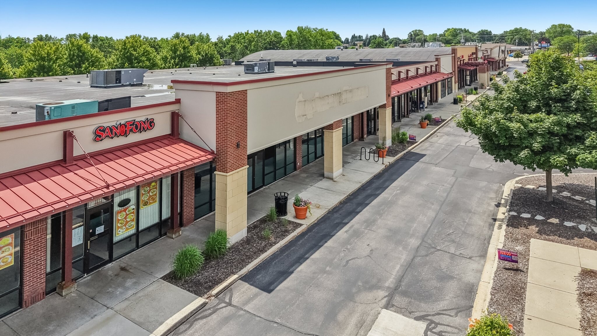 2815-2929 S Chicago Ave, South Milwaukee, WI for Rent