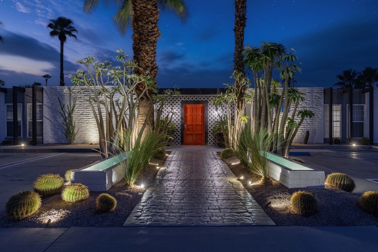 111 S Via Las Palmas, Palm Springs, CA for Sale