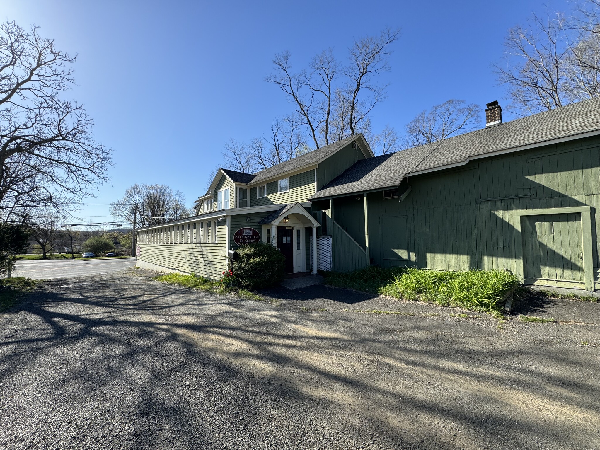 142 Main St N, Southbury, CT for Sale