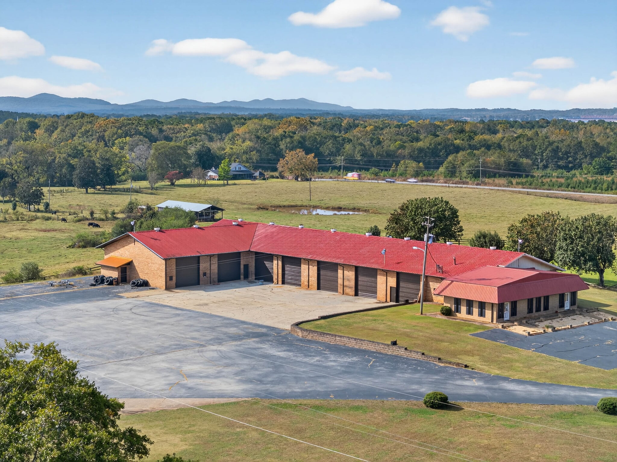 221 John Ray Ln, Eastaboga, AL for Sale