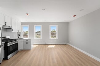 Pawtucket, RI Apartments - 735 Broadway