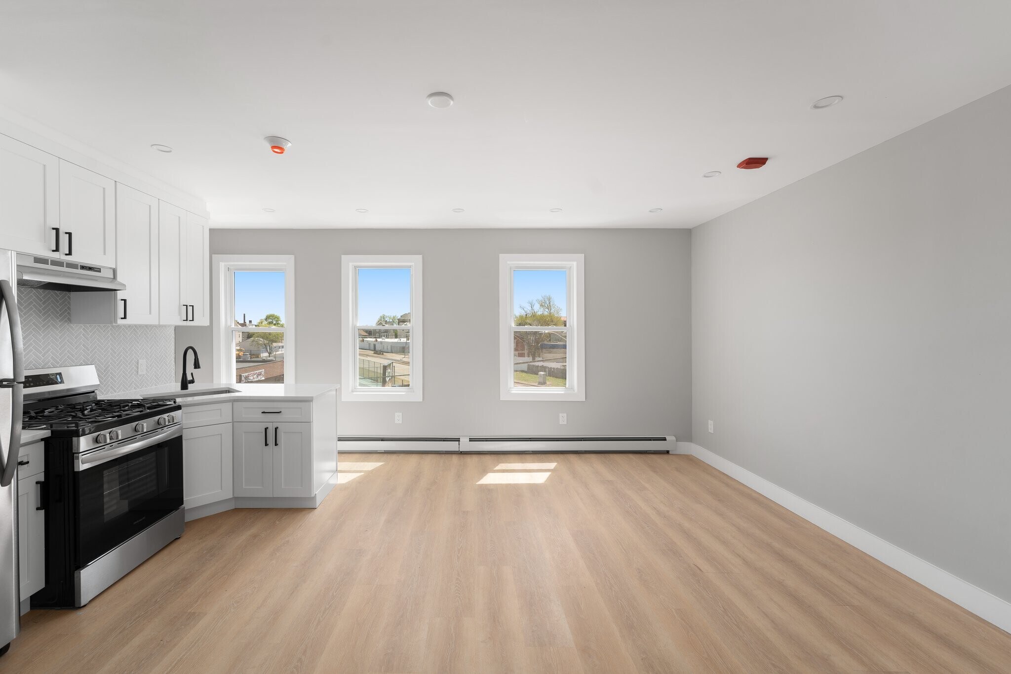 735 Broadway, Pawtucket, RI for Sale