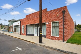 Santa Paula, CA Storefront - 141 Davis St