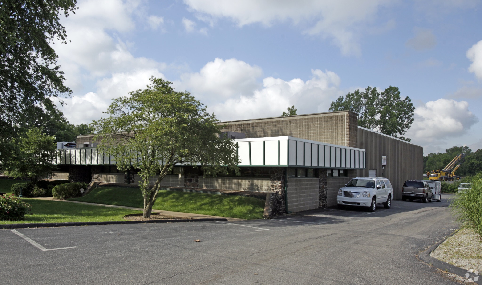 10944 Gravois Industrial Ct, Saint Louis, MO for Rent