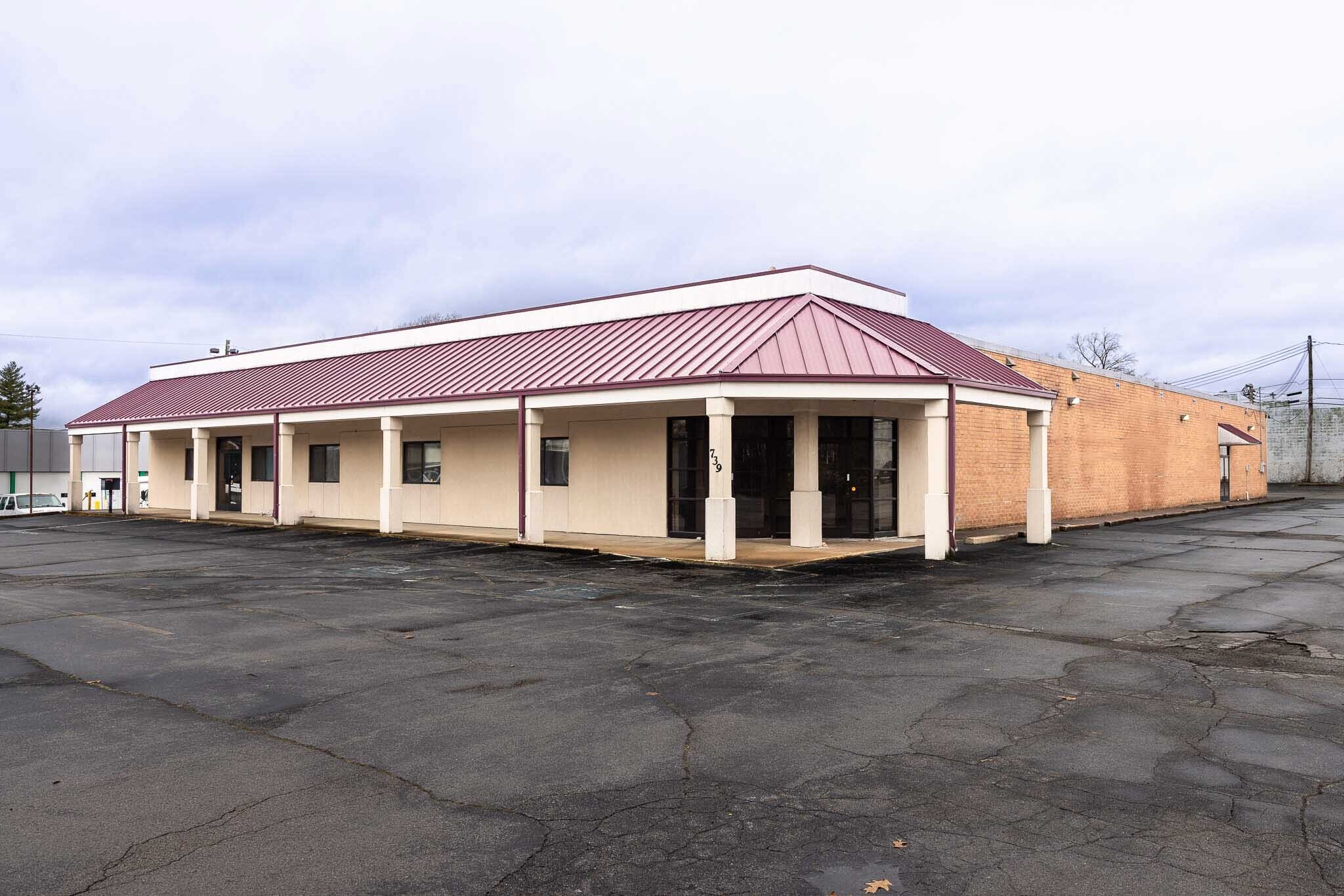 739 Madison St, Clarksville, TN for Rent