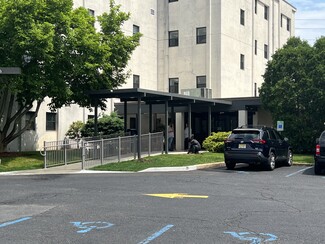 Hackensack, NJ Office/Medical - 211 Essex St