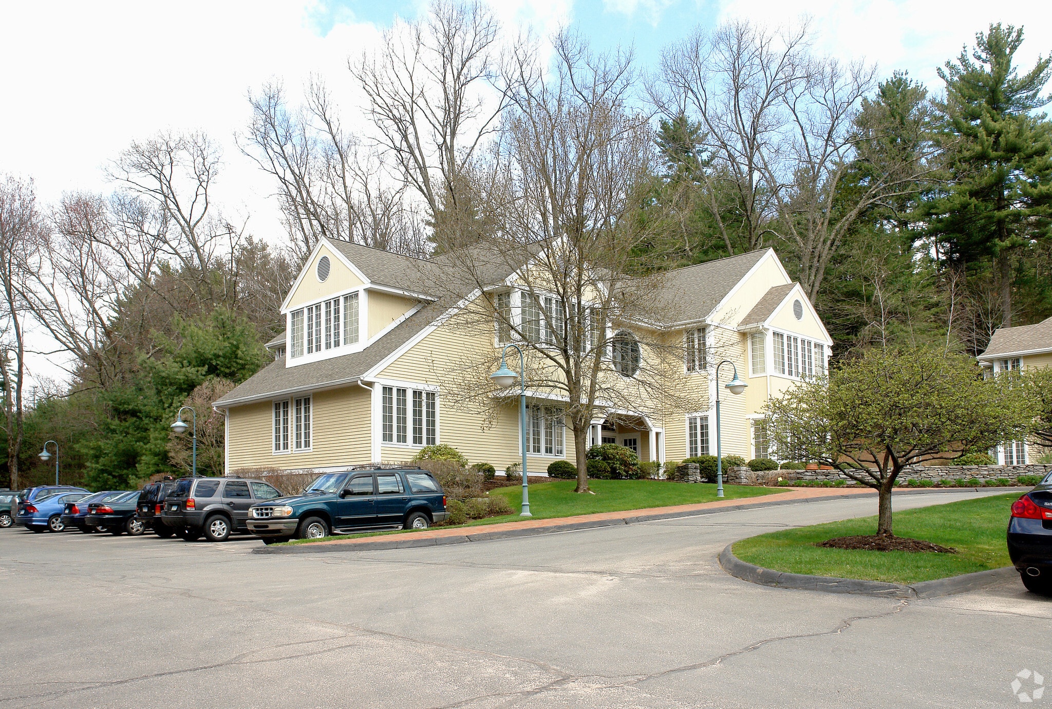 573 Hopmeadow St, Simsbury, CT for Rent