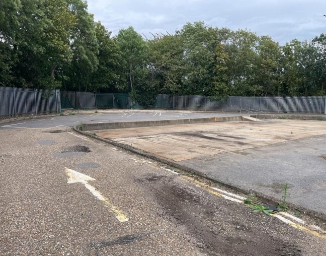 Hatfield Park, Hatfield, HRT for Rent