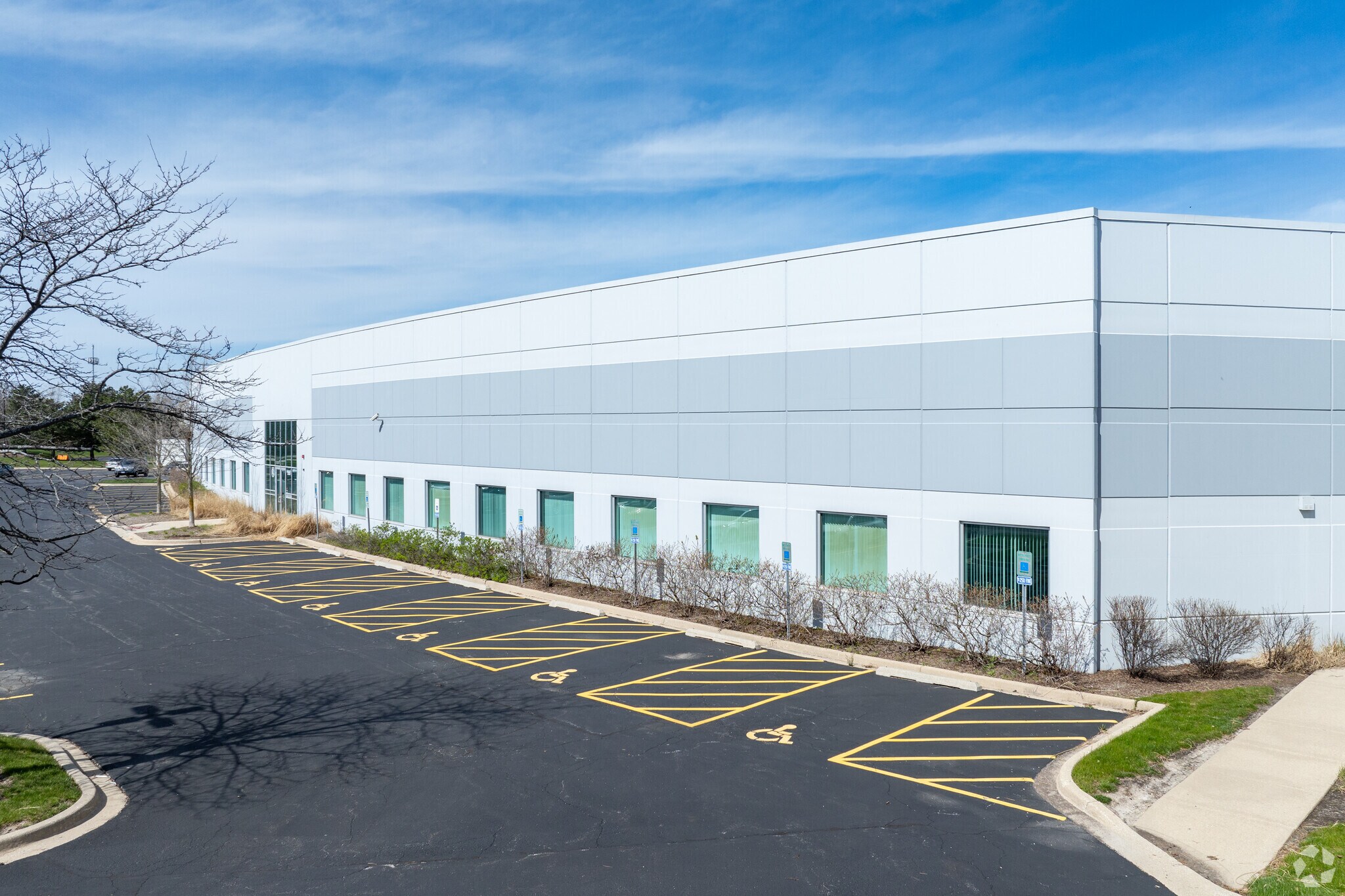 2520 Diehl Rd, Aurora, IL for Rent