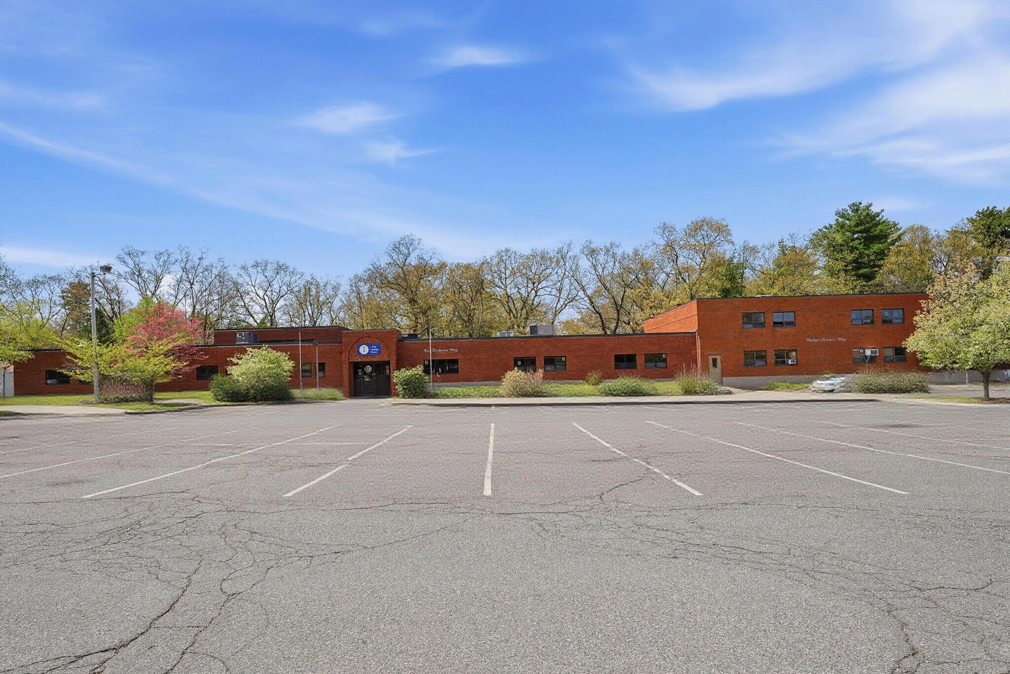 594 Converse St, Longmeadow, MA for Rent